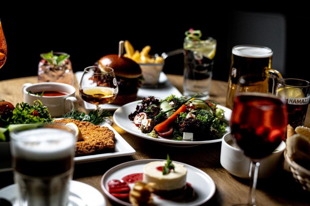 Toit hotelli aladel või selle läheduses