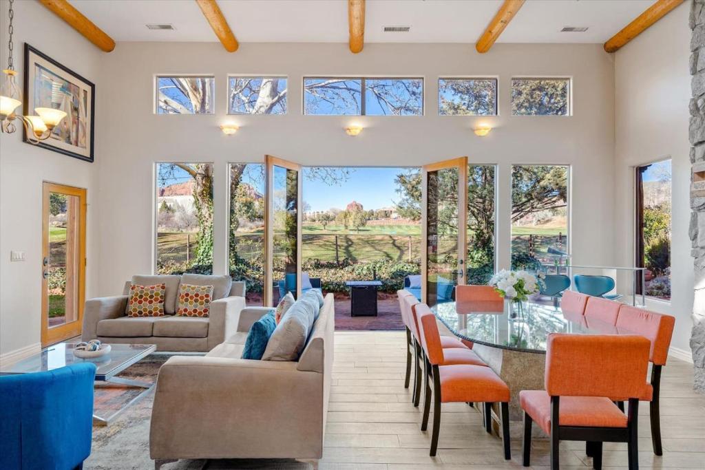 Posezení v ubytování Adobe Hacienda- Inn Keepers House