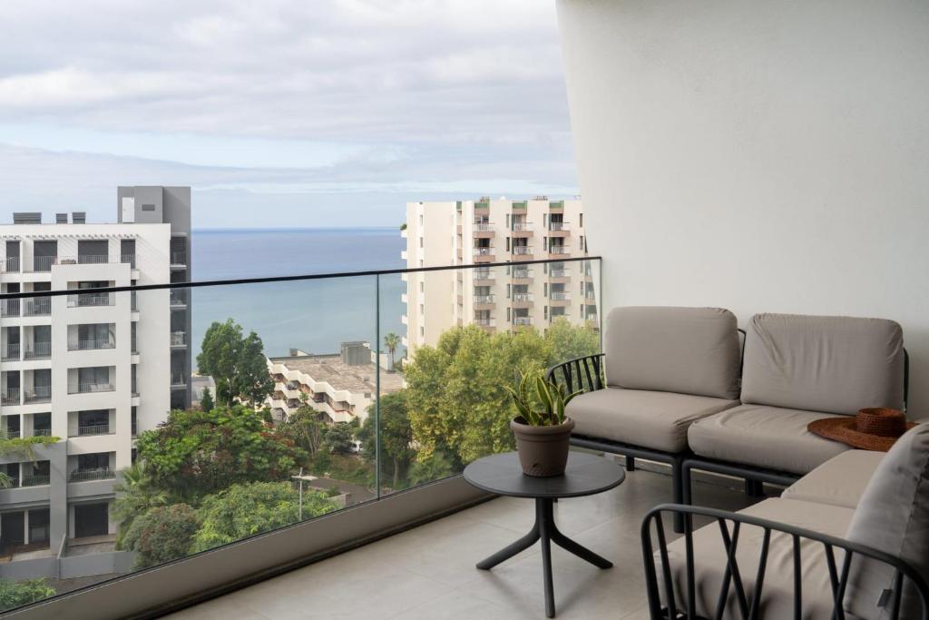 Apartamento São Lucas I by an island apart