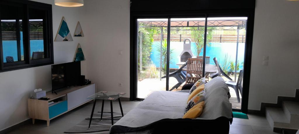 Μια τηλεόραση ή/και κέντρο ψυχαγωγίας στο Maison Job