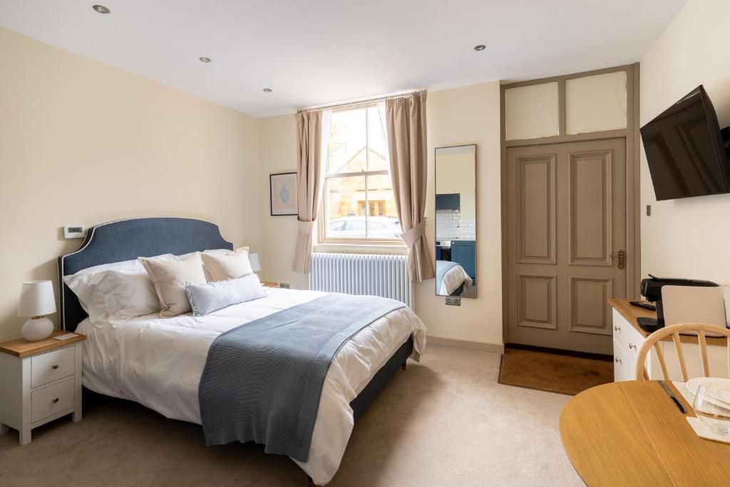 Delabere House - Luxury Cotswolds Holiday Apartments - 3 Casa Delabere