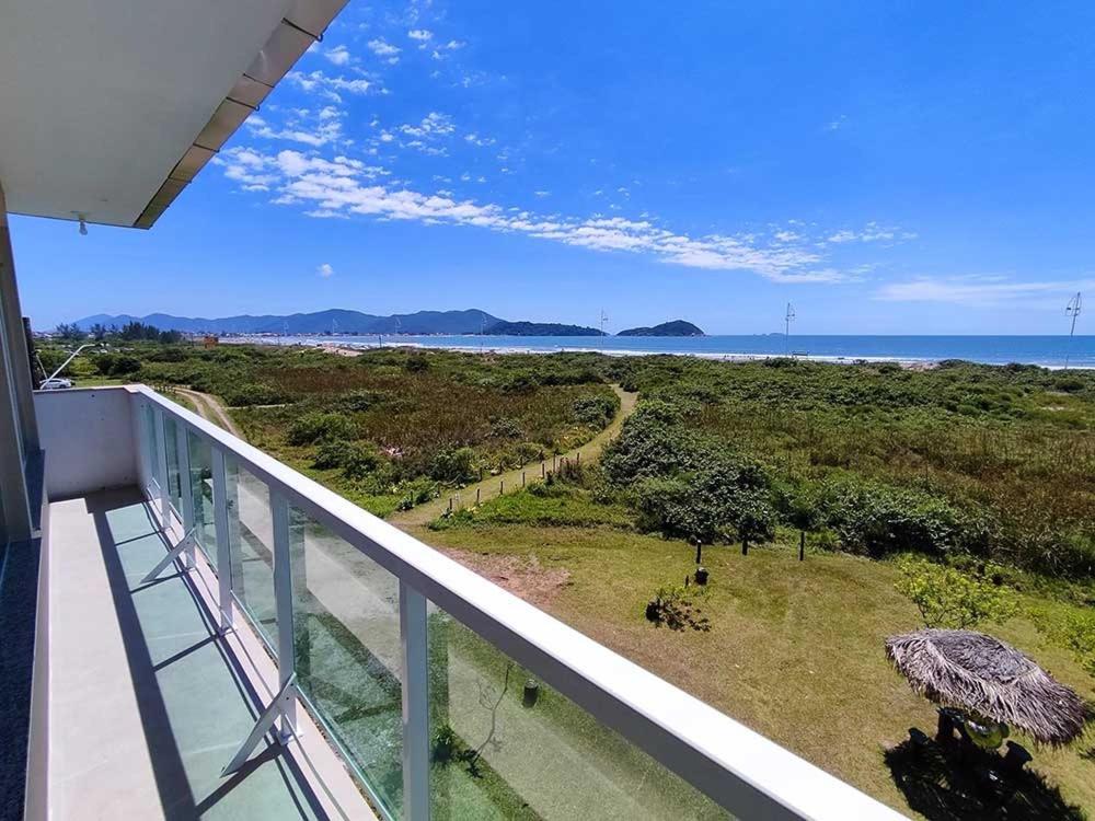 Naturlandskabet i nærheden af kroen