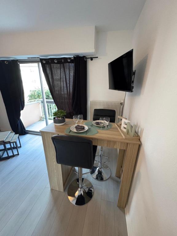 Studio 2 personnes à Colmar parking gratuit a 10 minutes à pieds de la petite Venise - gare a 10 minutes - station de bus à 2 minutes – Foto 6