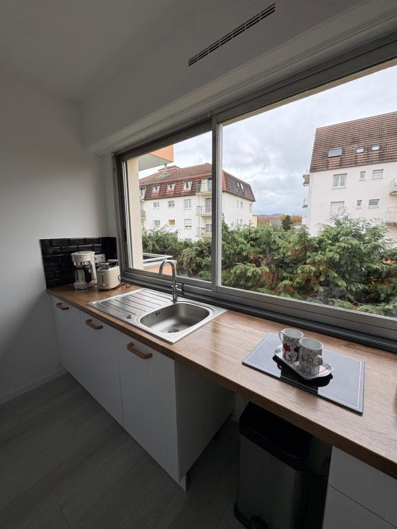 Studio 2 personnes à Colmar parking gratuit a 10 minutes à pieds de la petite Venise - gare a 10 minutes - station de bus à 2 minutes – Foto 8