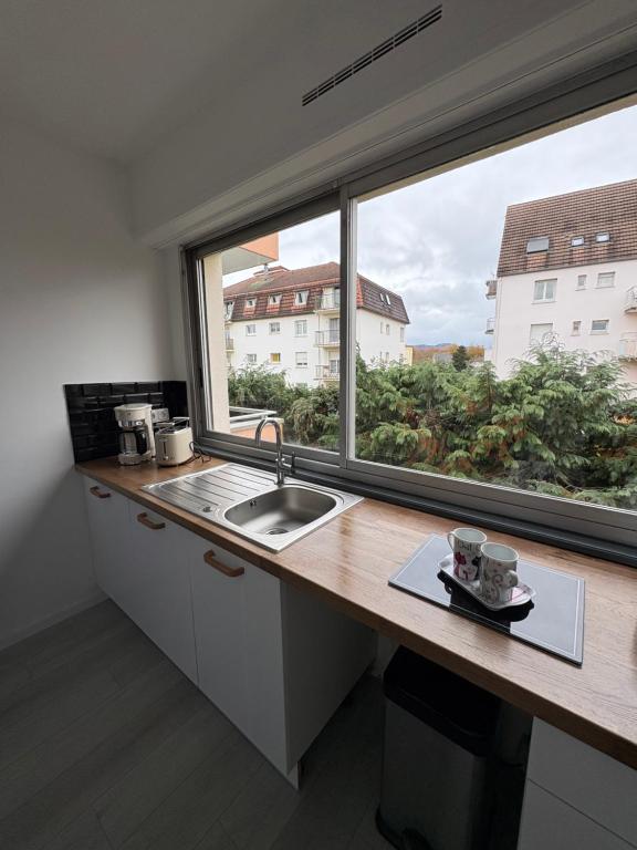 Studio 2 personnes à Colmar parking gratuit a 10 minutes à pieds de la petite Venise - gare a 10 minutes - station de bus à 2 minutes – Foto 9