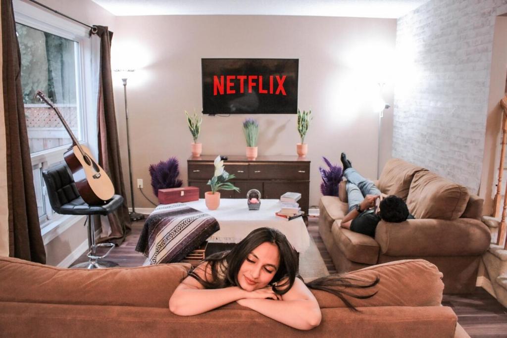 Χώρος καθιστικού στο Close to Kingston Downtown