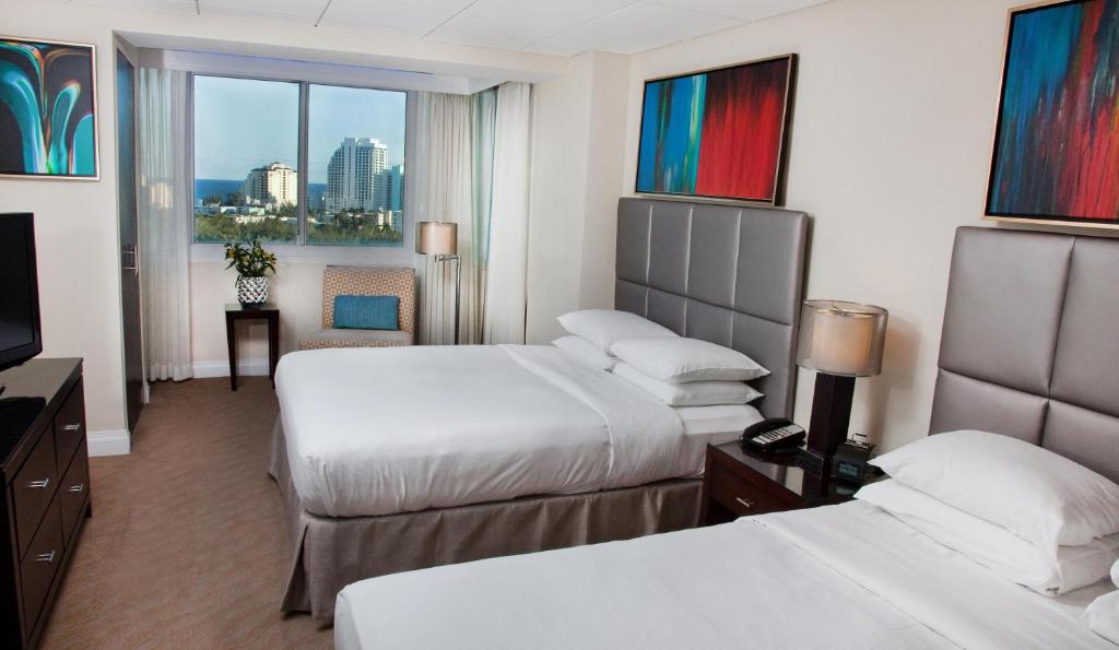 GALLERY One - A DoubleTree Suites by Hilton Hotel - 