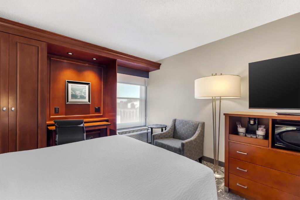 Best Western Plus Bellingham photo