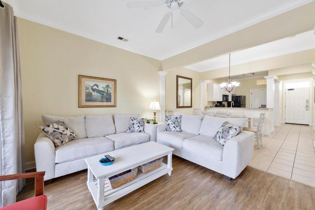 Posezení v ubytování BEACH BLISS in Litchfield Resort