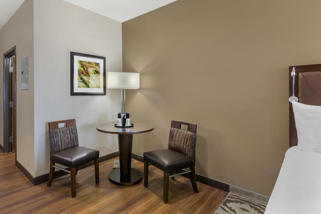 Best Western Plus Williston Hotel & Suites - Suite Queen Con 2 Letti Queen - Non Fumatori