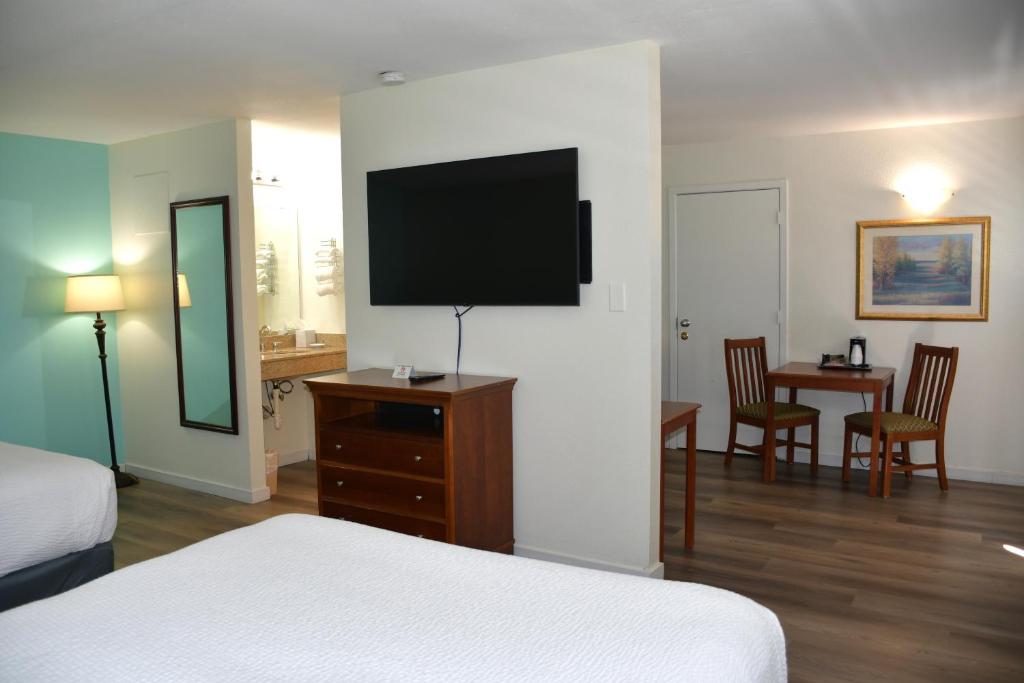 Inn at the Waterpark photo