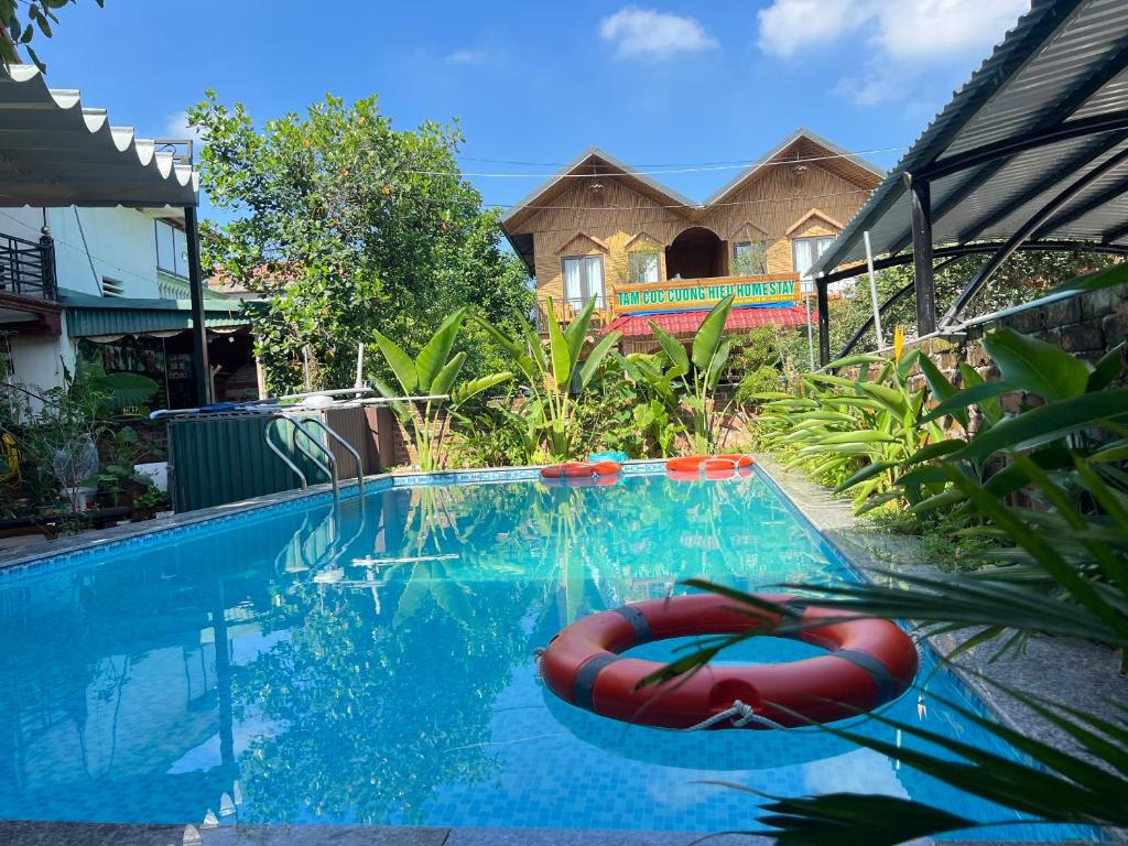 Bazén v ubytování Tam Coc Nam Huyền Homestay nebo v jeho okolí