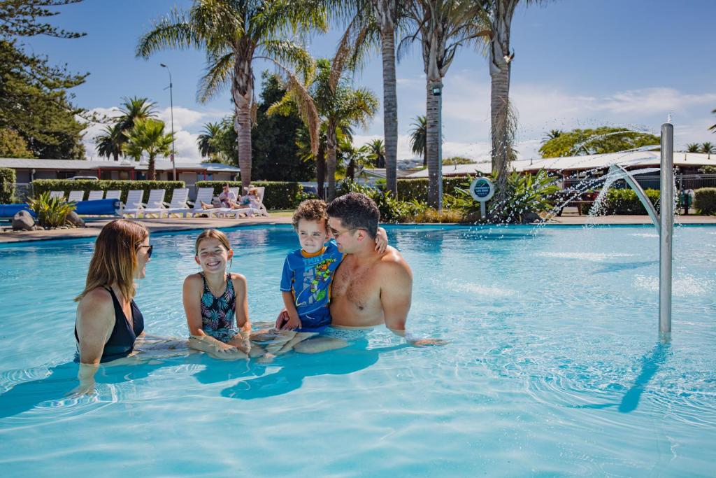 Bazén v ubytování Kennedy Park Resort Napier nebo v jeho okolí