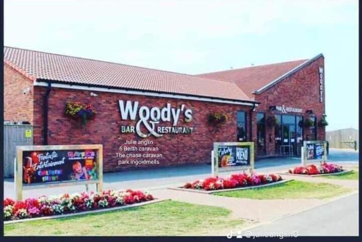 Budova, kde se kemp nachází