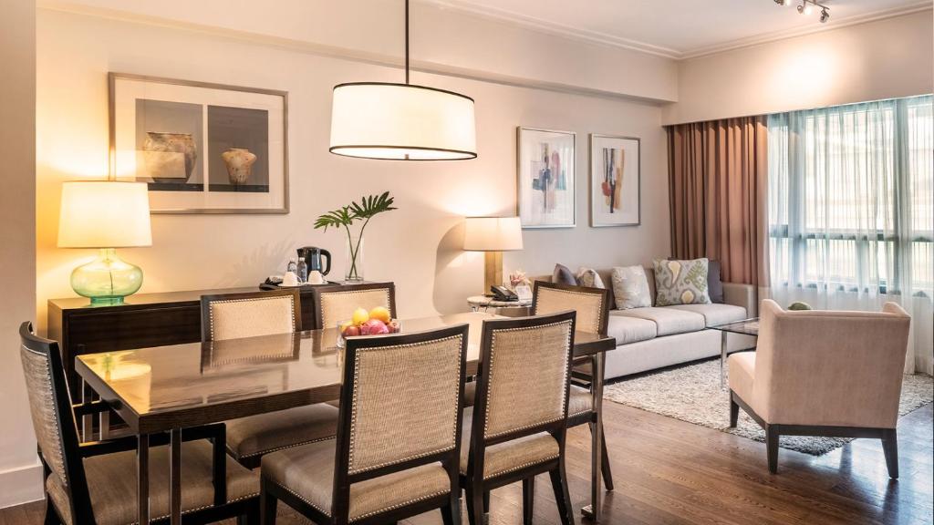 Aruga Apartments by Rockwell Makati - 