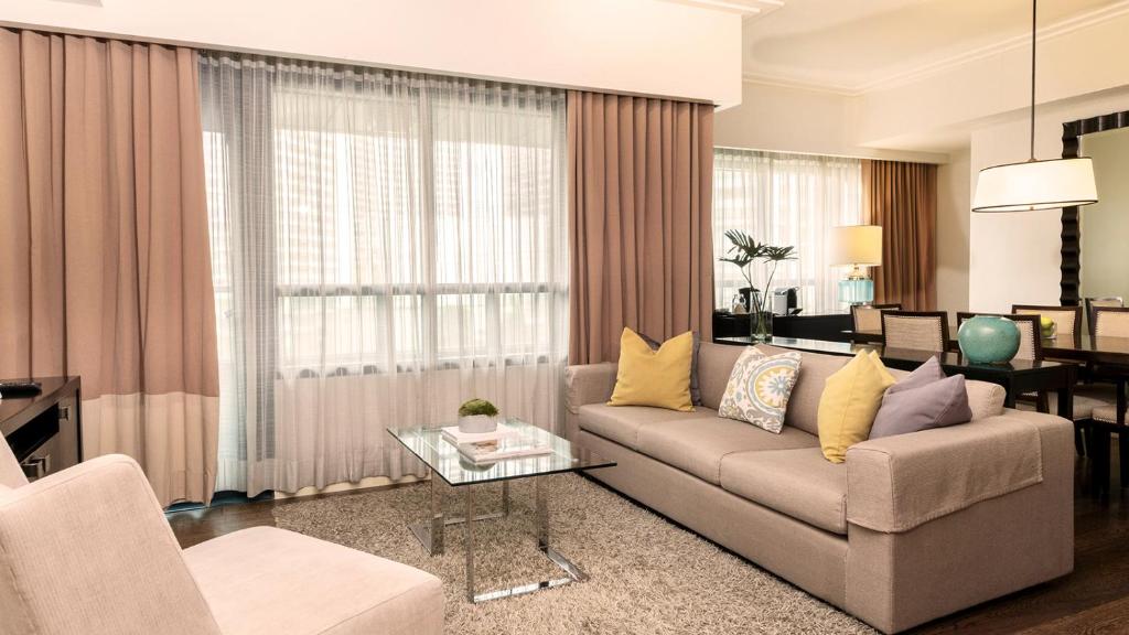 Aruga Apartments by Rockwell Makati - 