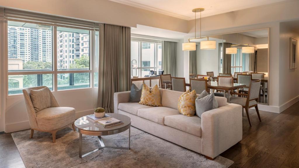 Aruga Apartments by Rockwell Makati - 