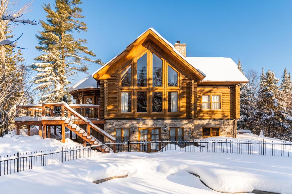 Fiddler Lake Resort Chalet 61 Deer with pool v zimě