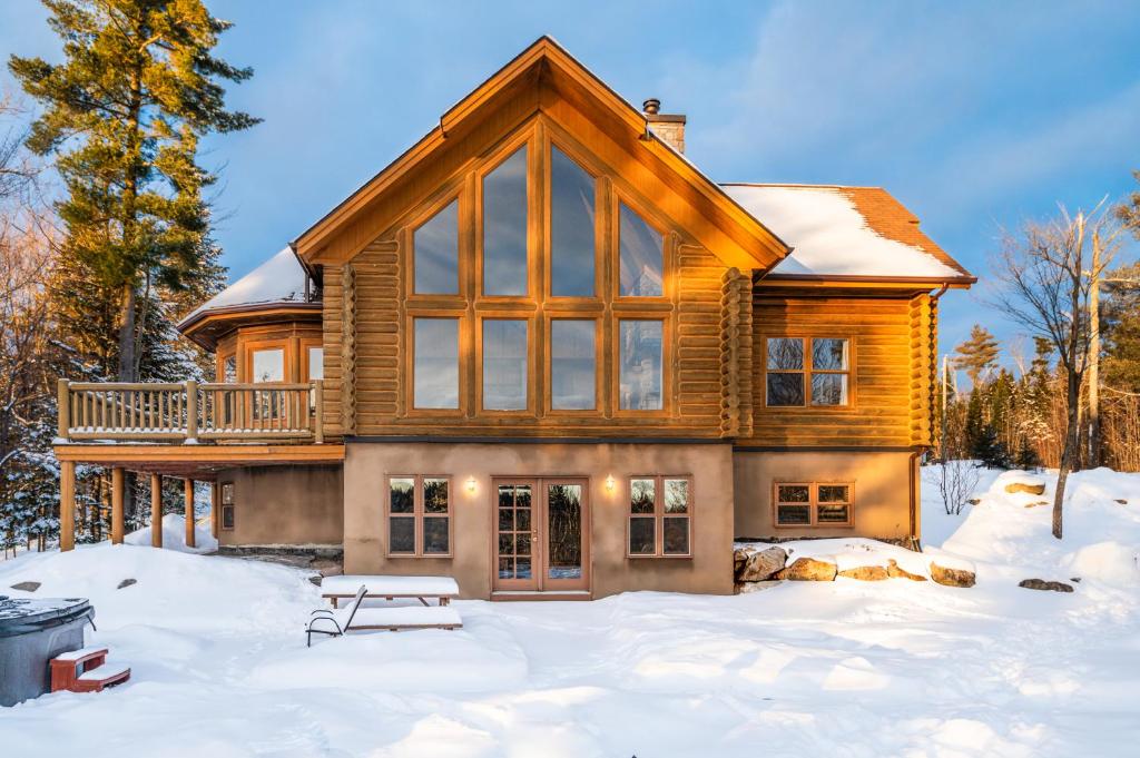 Fiddler Lake Resort Chalet 81 Deer v zimě