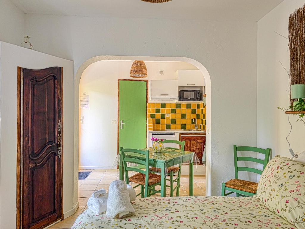 villa Léonfine - Estudio Con Vistas Al Jardín