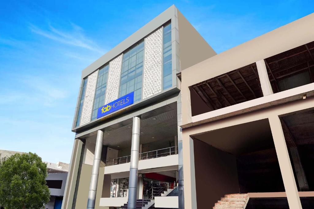 Tòa nhà nơi nhà khách tọa lạc