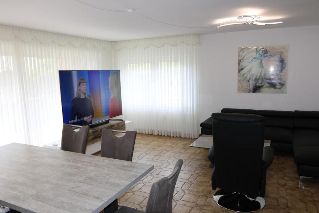 Istumisnurk majutusasutuses Große gut ausgestattete Ferienwohnung, barrierefrei, direkt an der A7