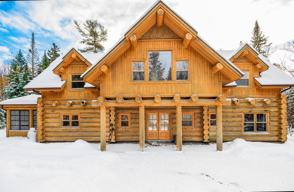 Το Fiddler Lake Resort Chalet 46 Moose τον χειμώνα