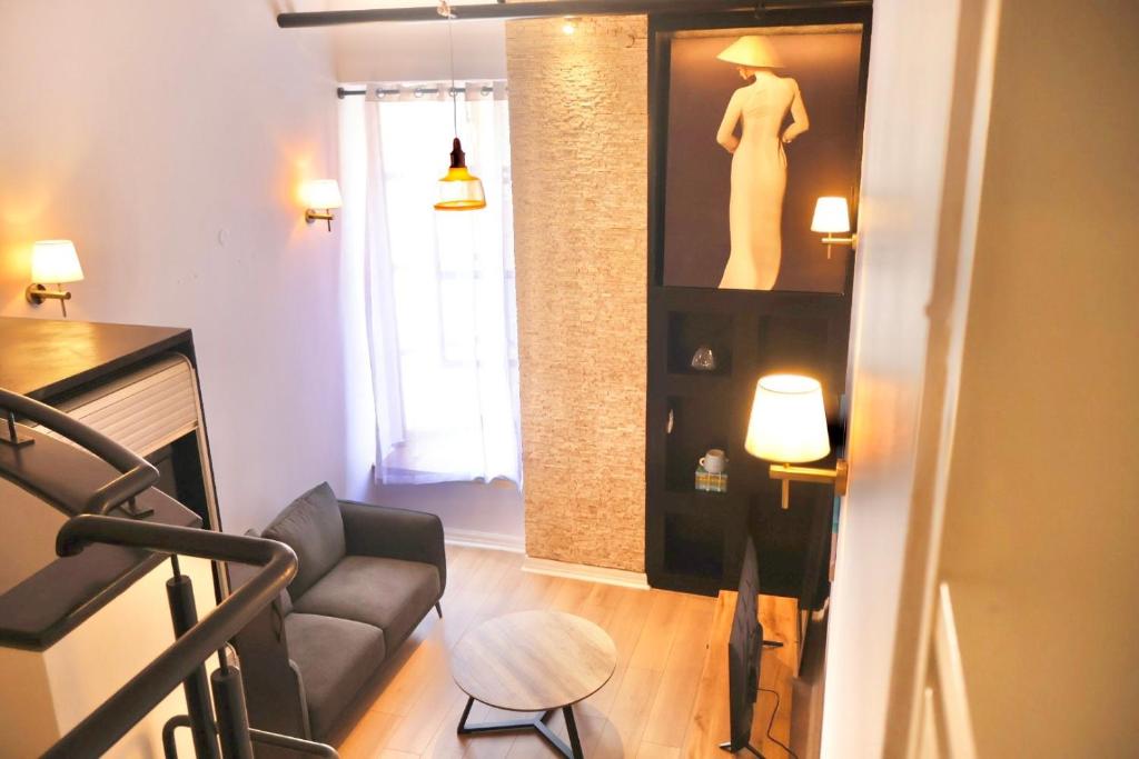 Χώρος καθιστικού στο Historic Mutual Heights CBD Loft w Pool & Gym