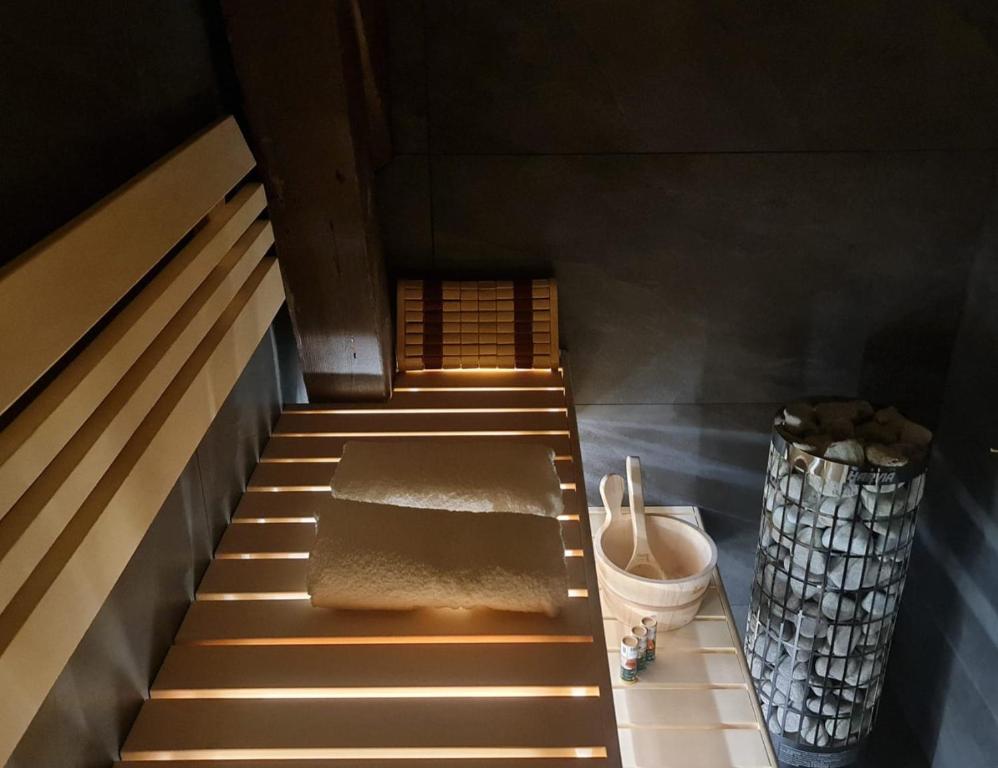 Φωτογραφία από το άλμπουμ του Suite luxueuse et bien être Le refuge σε Breuches