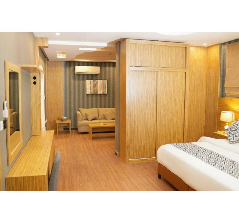 PALETTE LUXURY MAS HOTEL
