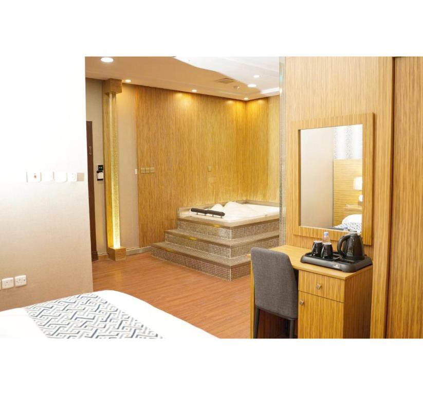 PALETTE LUXURY MAS HOTEL