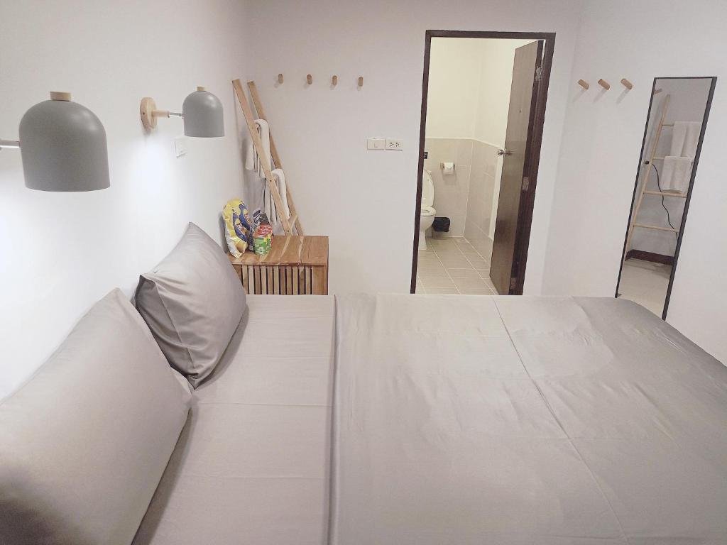 The Reef Hotel & Studios - 19