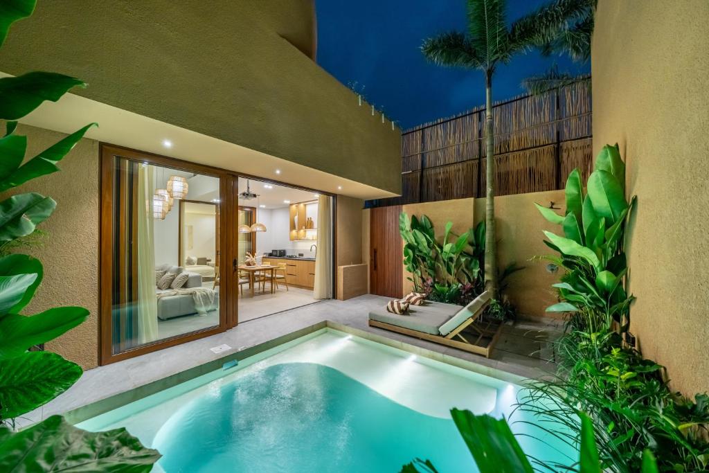 Perfect Berawa Escape - Tropical Villa with Pool for Your Next Holiday ...