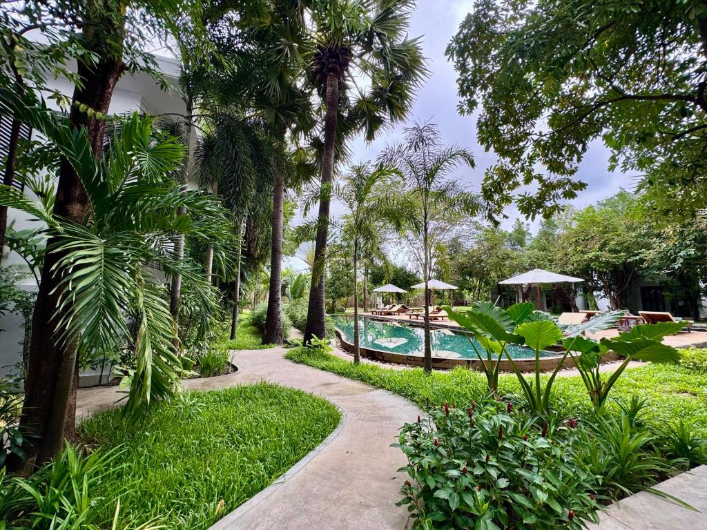 Bazén v ubytování The Forest nebo v jeho okolí