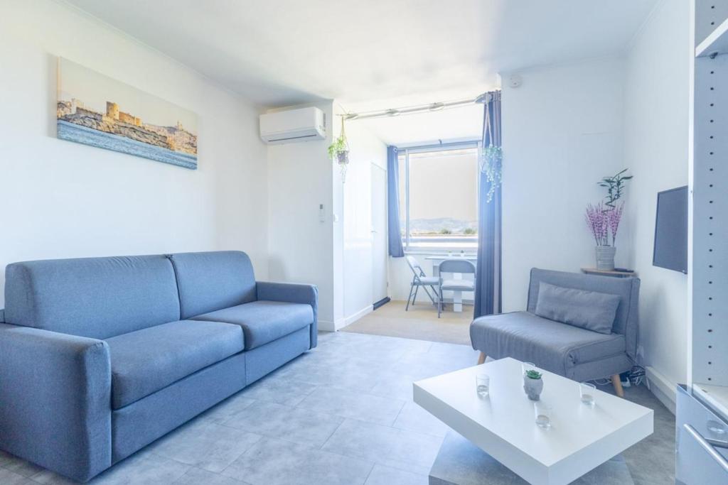 Istumisnurk majutusasutuses La Baie des Anges - Plage à Pied - Garage Privé