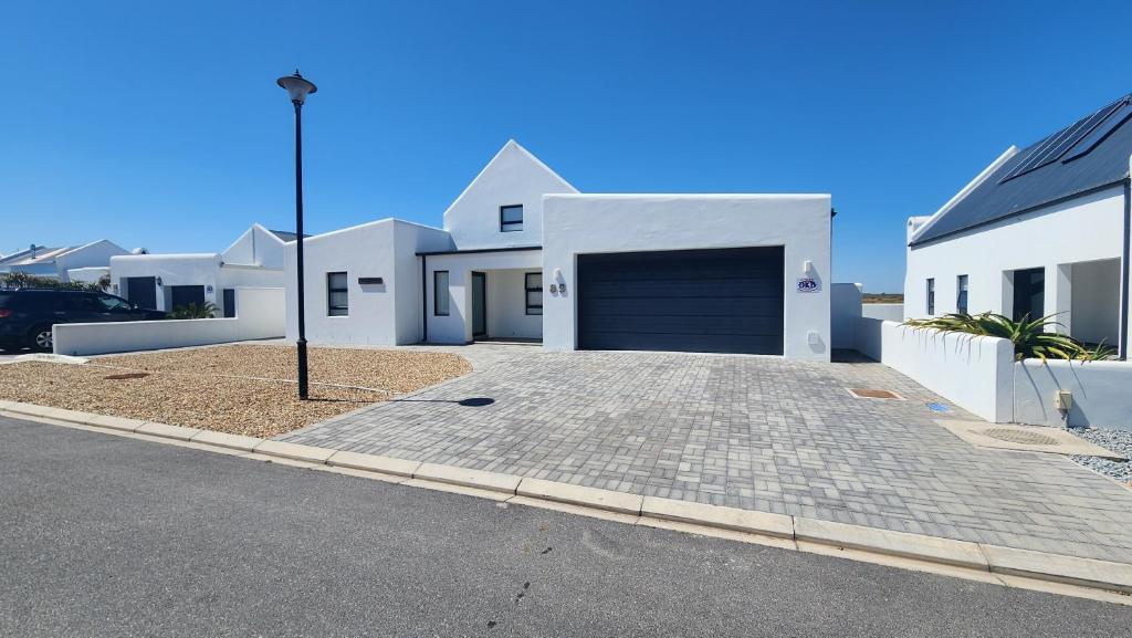 Το κτήριο όπου στεγάζεται  η παραθεριστική κατοικία