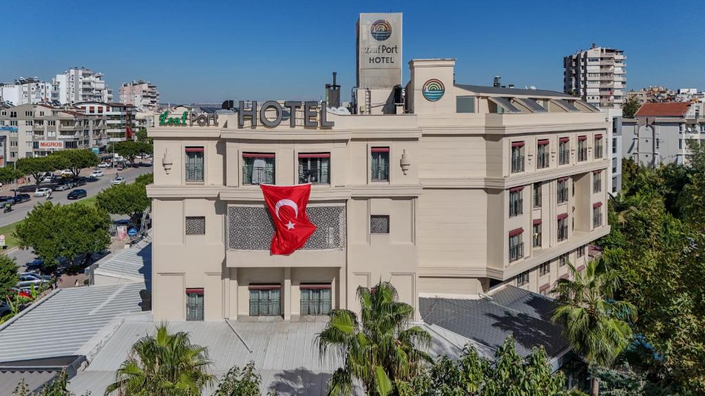 لابی و فضای عمومی Leaf Port Hotel - تصویر ۵