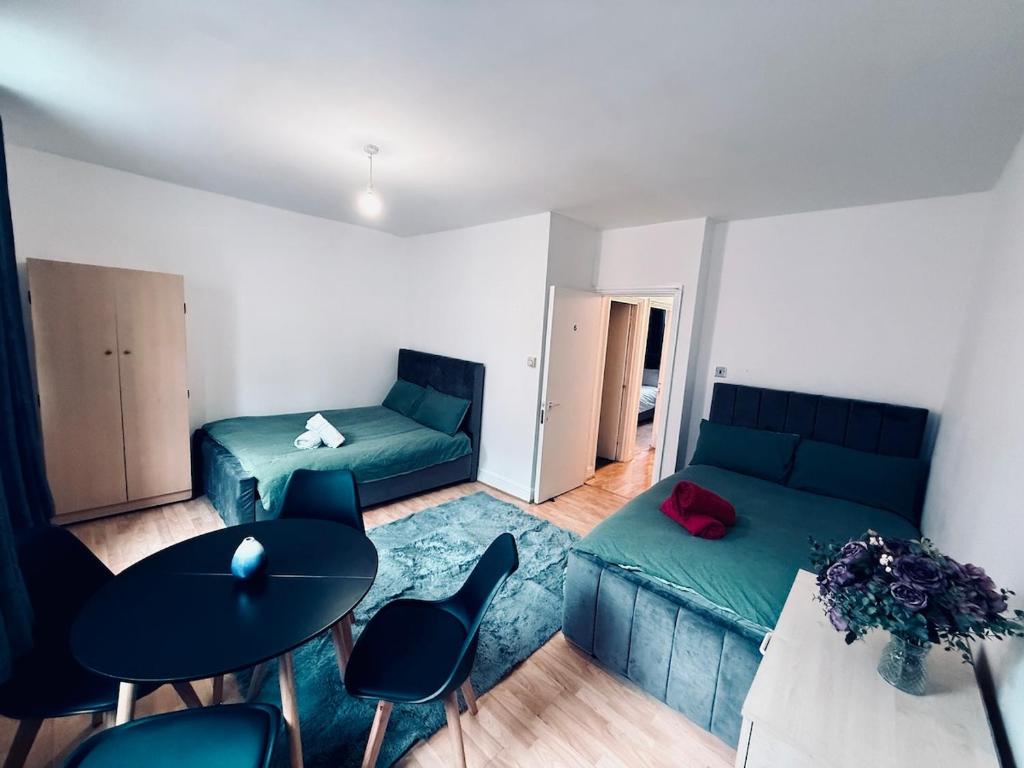 Χώρος καθιστικού στο The Cozy Settle Stay , Relax and Unwind