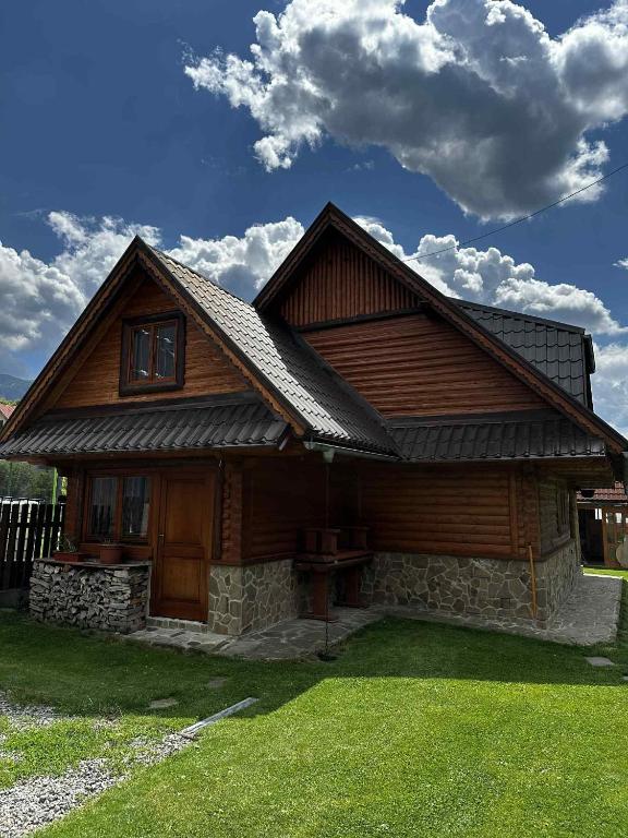 Budova, kde se prázdninový dům nachází