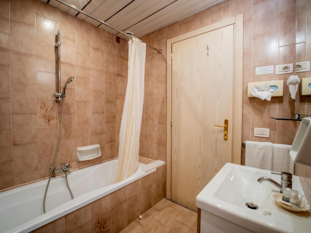 Hotel Central Wellness - 18