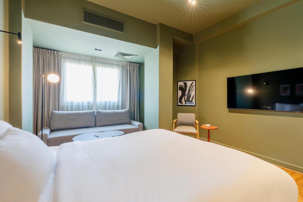 grey l studio apartments Downtown Cairo Ouzonian House - 8