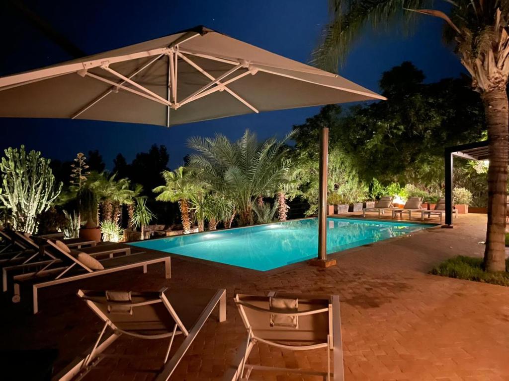 Πισίνα στο ή κοντά στο Villa Dilyas Marrakech