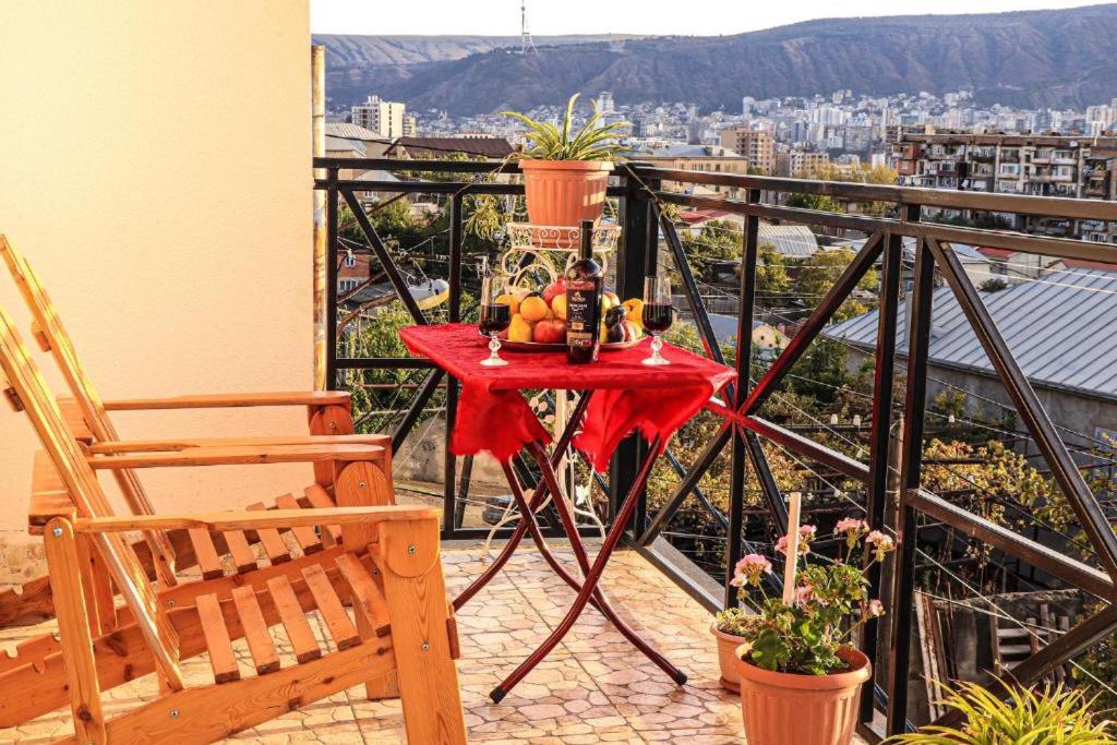 فضای داخلی Gamarjoba Hotel در تفلیس - تصویر ۳