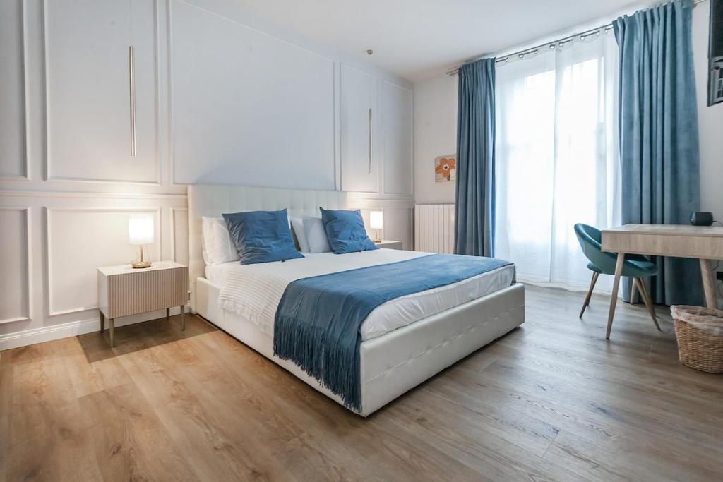 Luxury 2-bedroom apartment central station