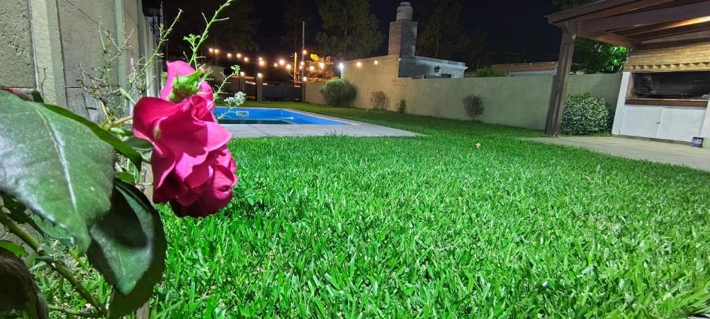 Κήπος έξω από το Casa familiar en Roldán ideal descanso