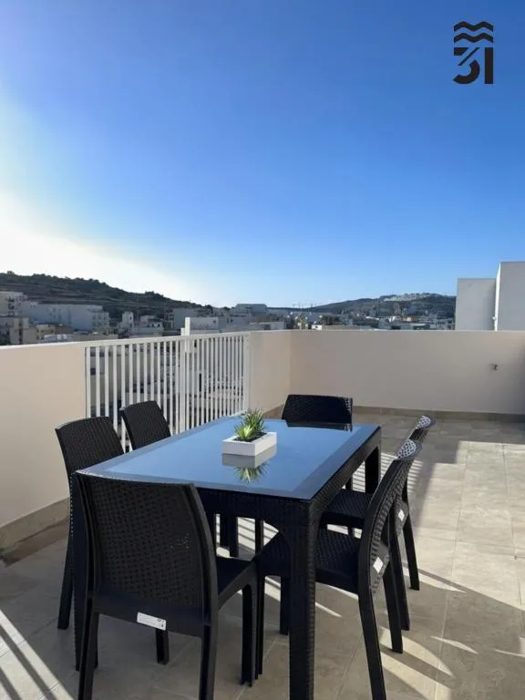 M31Stays - Lilcarm Modern Apartments and Penthouse, St Paul's Bay