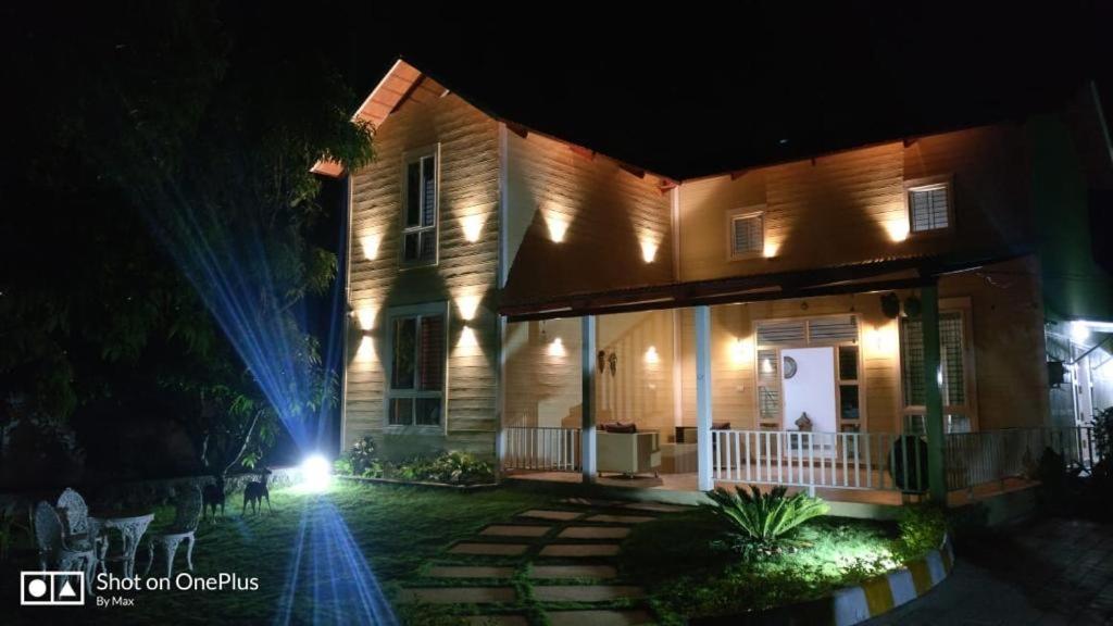 Το κτήριο όπου στεγάζεται  η βίλα