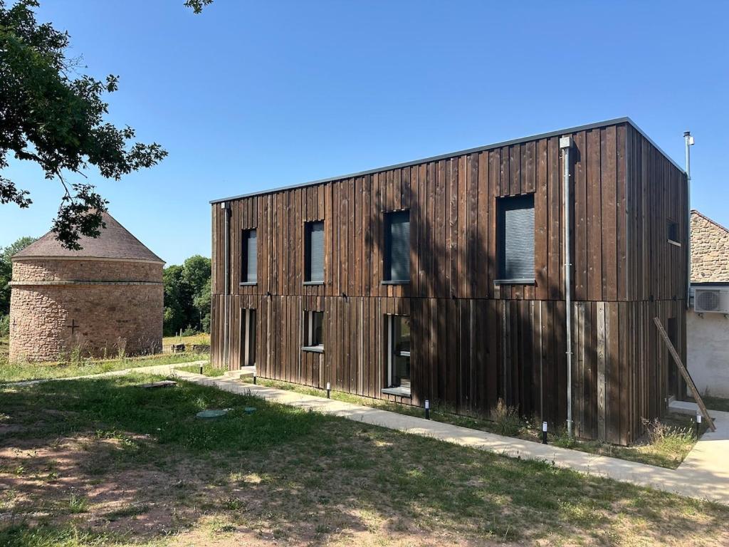 Το κτήριο όπου στεγάζεται  το διαμέρισμα