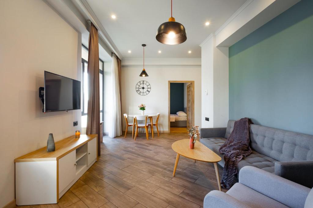 Derenik Demirtchyan street 1 bedroom Modern & Stylish apartment DE114 در ایروان