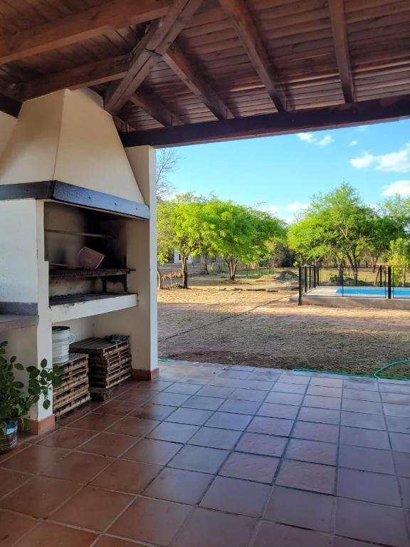 Bazén v ubytování Cabañas La Juanita nebo v jeho okolí